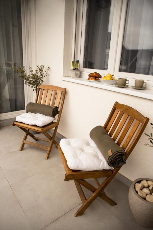 Room21 Free Garage Novi Sad Dış mekan fotoğraf