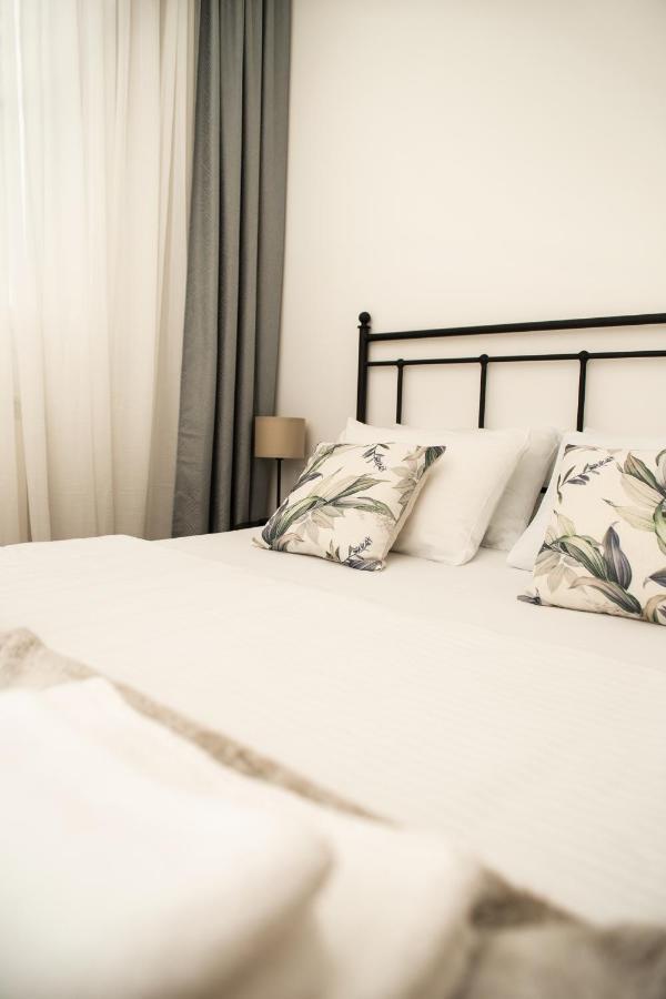 Room21 Free Garage Novi Sad Dış mekan fotoğraf