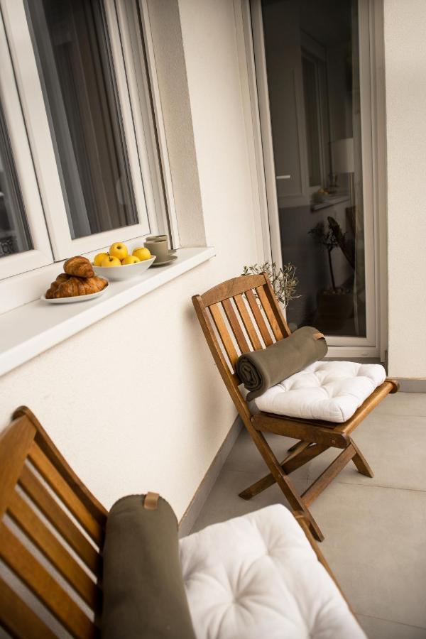 Room21 Free Garage Novi Sad Dış mekan fotoğraf